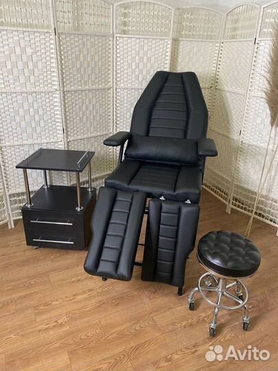 Кресло - кушетка новое для косметологических услуг