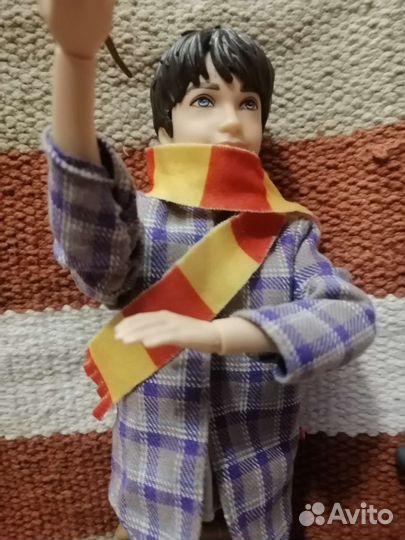 Фигурка Гарри Поттер едет в Хогвардс