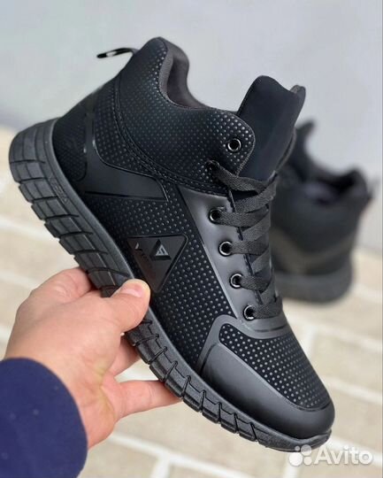 Кроссовки утеплённые Мужские Новые с Мехом