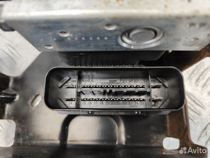 Блок ABS (насос) Peugeot 207 1.4 KFU 90 Л.С