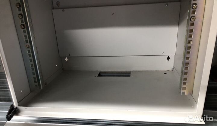Коммуникационный (серверный) шкаф