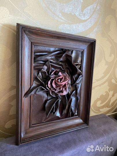 Картина из кожи