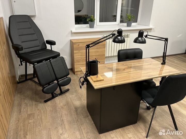 Рабочее место мастера маникюра/педикюра