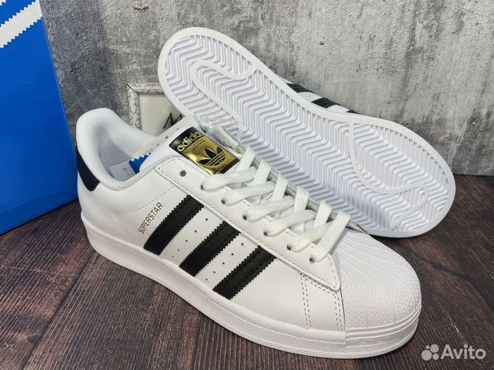 Adidas superstar