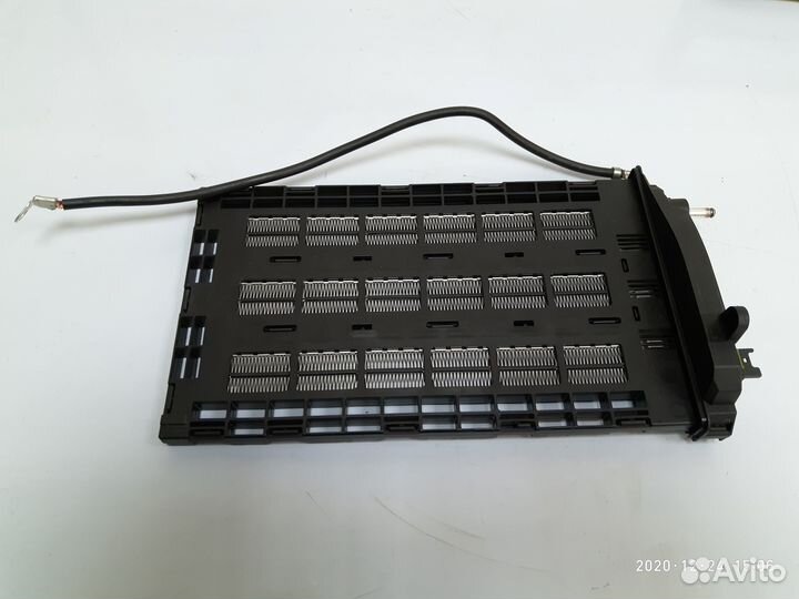 Б/У Радиатор отопителя электрический BMW 1-сери