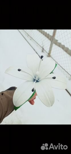 Лилия из металла