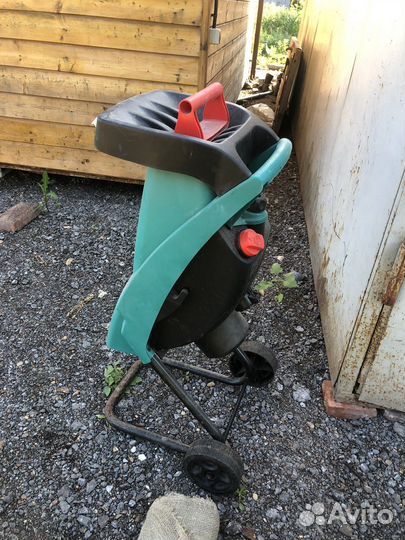 Измельчитель веток садовый Вош аxt бу