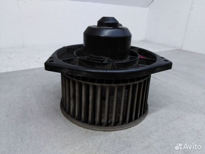 Моторчик печки Ниссан