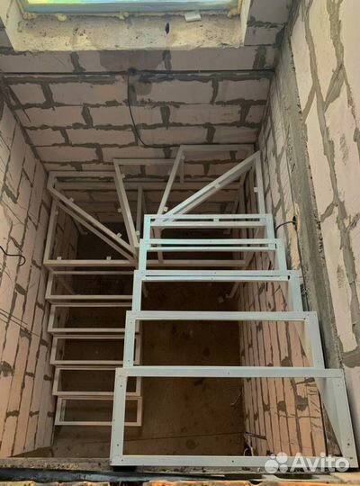 Лестница на монокосоуре