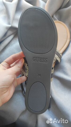 Сандалии Guess 7us