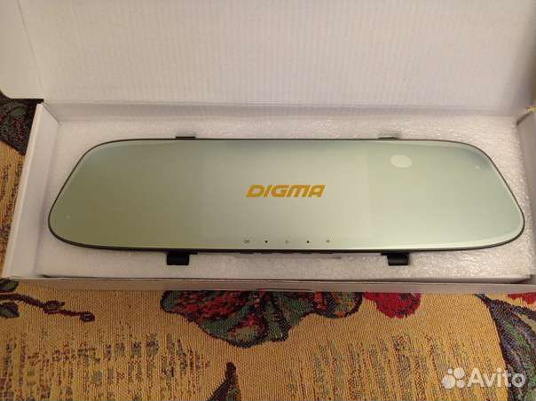 Digma freedrive 404 авторегистратор зеркало