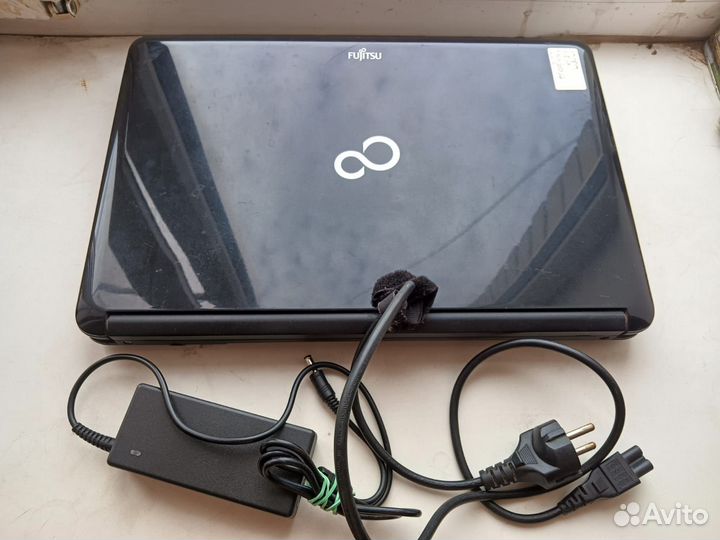 Fujitsu 1.86ггц / 4 Гб / SSD 120Гб / 15.6