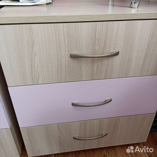 Школьный уголок