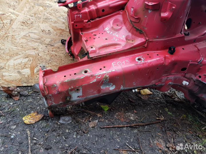 Лонжерон передний правый Mazda