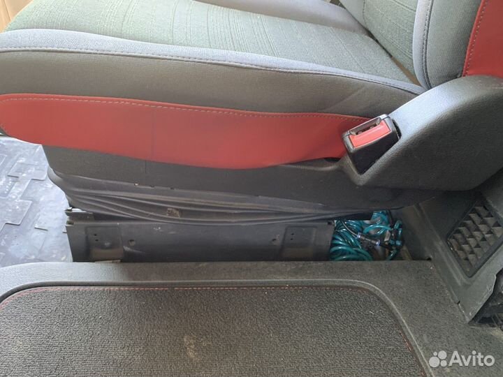Сиденье пассажирское правое Volvo FH
