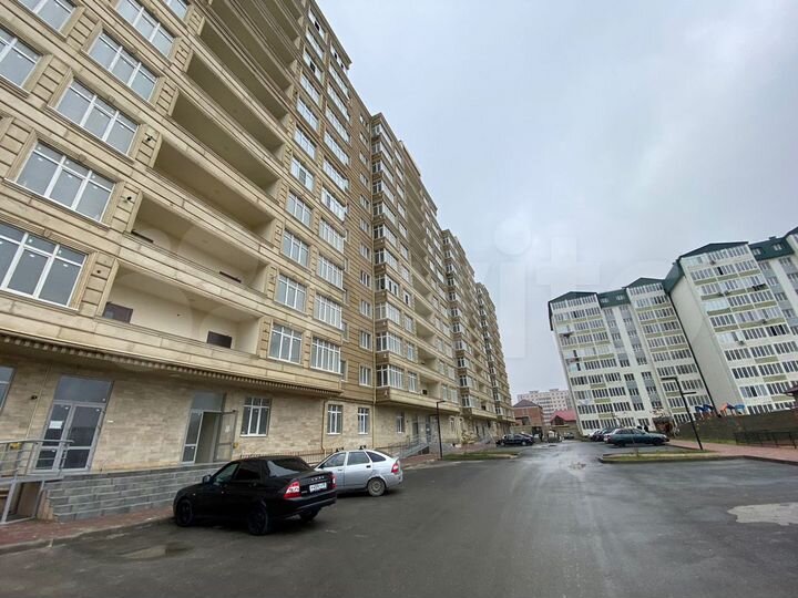 2-к. квартира, 77 м², 2/12 эт.