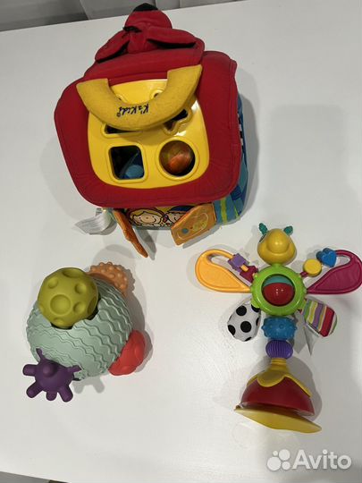 Пакет фирменных игрушек для малыша