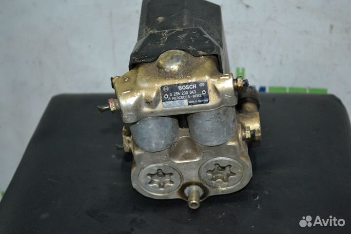 Блок ABS на Mercedes W124