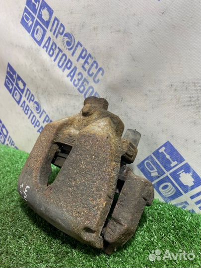 Суппорт передний правый Ford Focus 2 хэтчбек 1.6