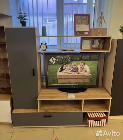 Стенка в гостиную