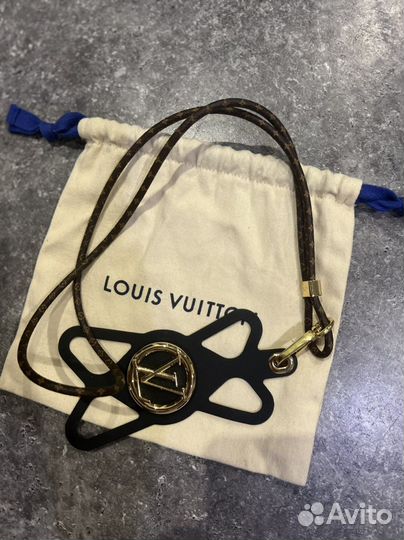 Универсальный чехол Louis Vuitton