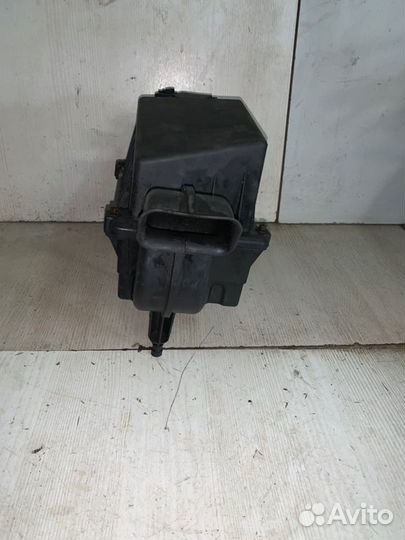 Корпус воздушного фильтра Ford Focus 1 седан 1