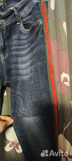 Джинсы женские 32 размер Gucci