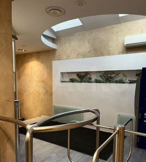 Презентабельный особняк, 1524 м²