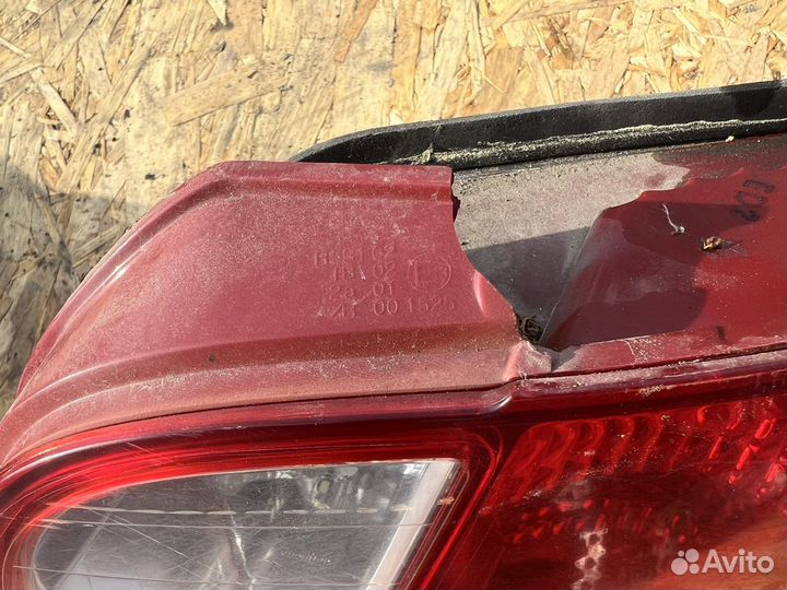 Фонарь правый оригинал kia rio 2