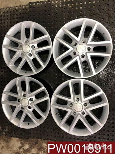 Диски R18 Volkswagen Б/у Литые