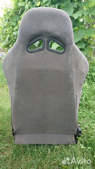 Спортивное анатомическое авто кресло sparco