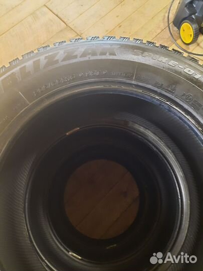 Bridgestone Blizzak Spike-01 205/65 R16