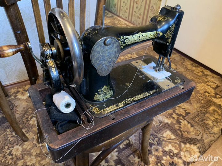 Швейная машинка Singer
