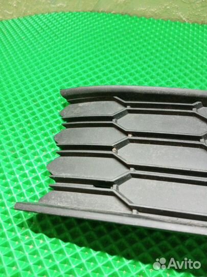 Накладка на бампер правая Skoda Rapid лифтбек 2017