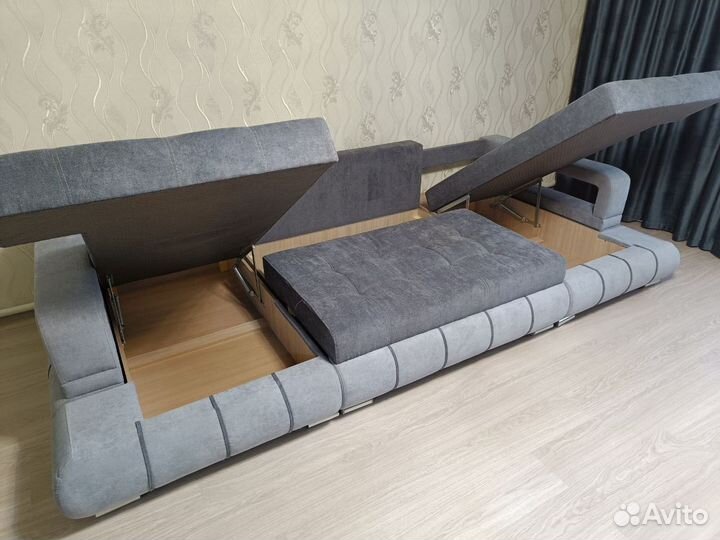 Большой угловой диван