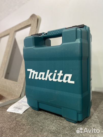 Шуруповерт makita новый оригинал 18v