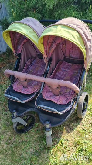Коляска для двойни с рождения