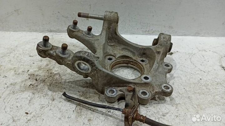 Кулак задний левый Хонда