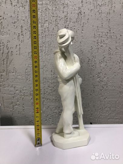 Статуэтка гипсовая, гипс. Лыжник, СССР