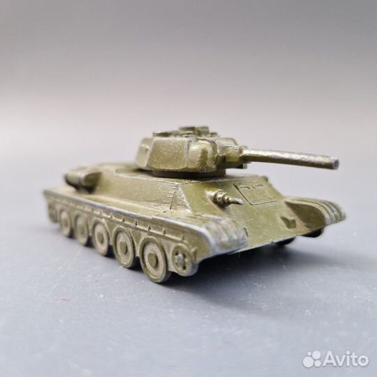 Детская игрушка. танк. Т- 134. Военная техника. Ли