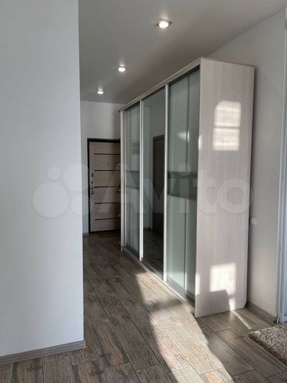 2-к. квартира, 54 м², 9/17 эт.