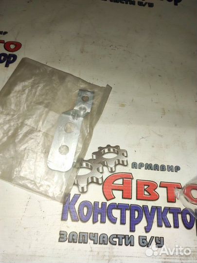 Кронштейн крепления крыла LADA Vesta седан