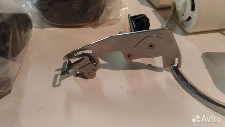 Шпулька и шпульный колпачек (челнок)