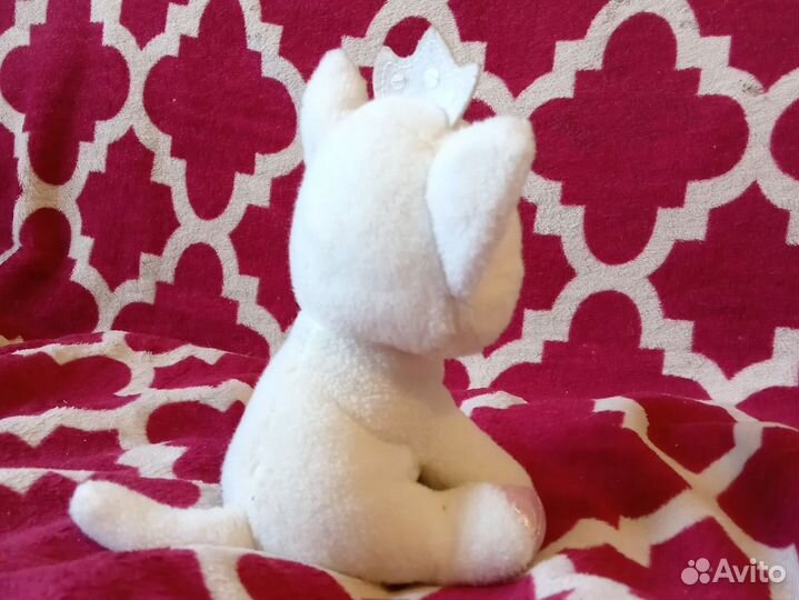 Мягкая игрушка кошки в короне