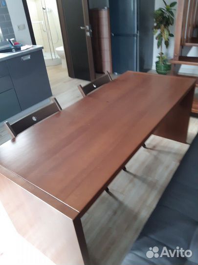 Стол из бука