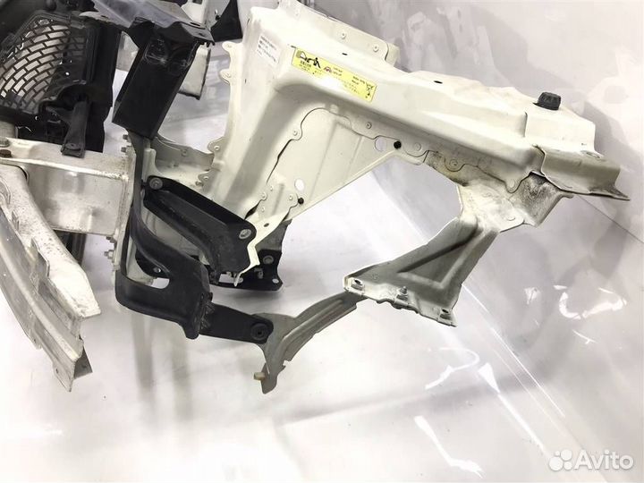 Рамка радиатора BMW 5-Series/M5