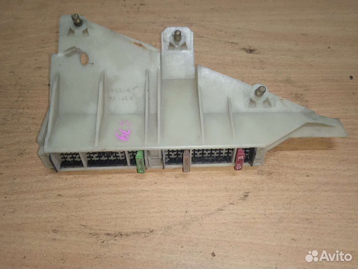 Блок предохранителей BMW 5 E39 бмв 5 е39
