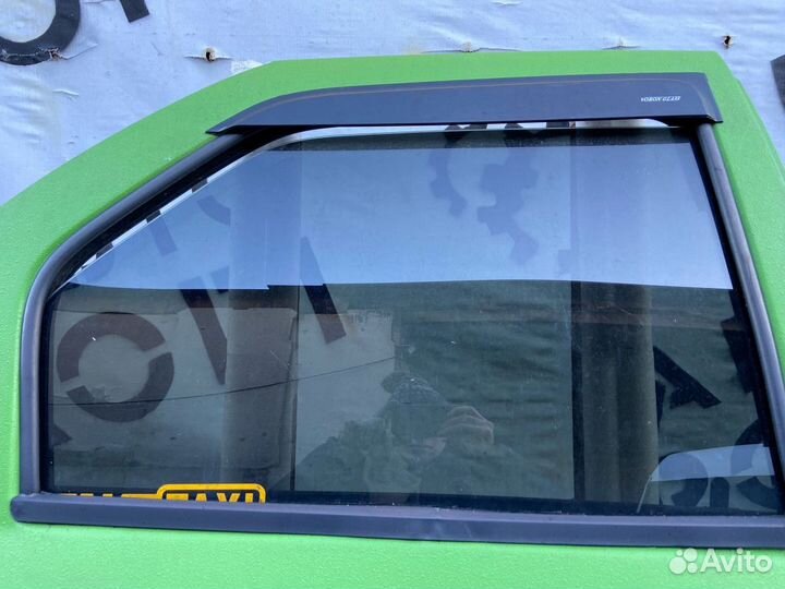 Стекло двери задней право renault Logan