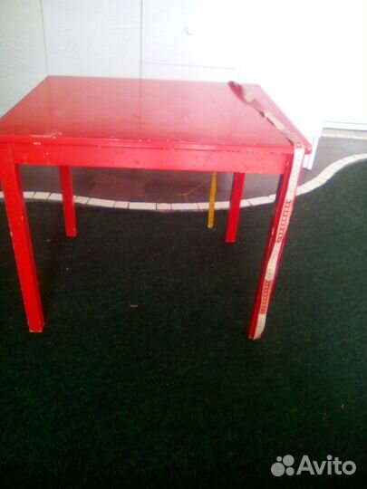 Журнальный столик