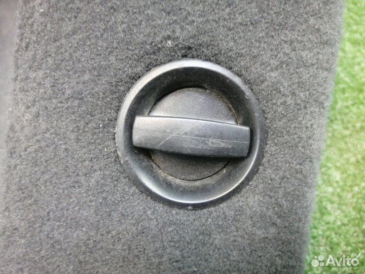 Обшивка багажника правая Audi Q3 8UB cczc 2013